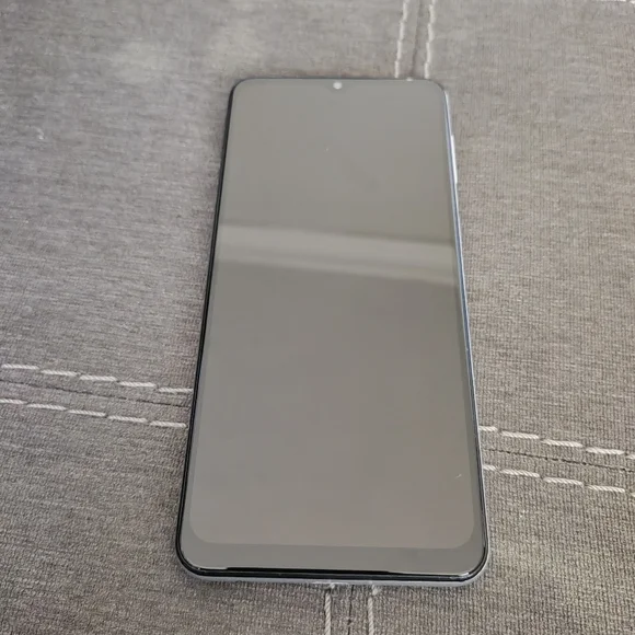 Samsung Galaxy A14 5G 64GB - Picture 3 of 3